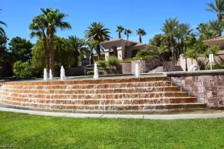 Photo #3: 2502135 Listing