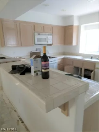 Photo #5: 2502150 Listing 