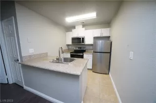 Photo #6: 2502182 Listing 