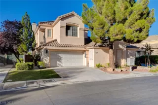 Photo #2: 2502187 Listing