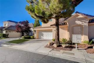 Photo #3: 2502187 Listing