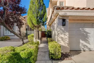 Photo #4: 2502187 Listing