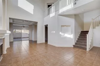 Photo #6: 2502187 Listing