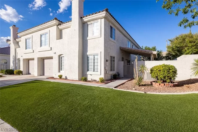 MLS: 2502197 Condo For Sale