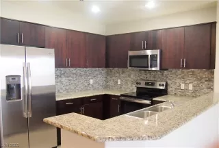 Photo #4: 2502208 Listing 