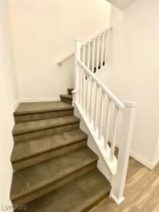Photo #2: 2502211 Listing 