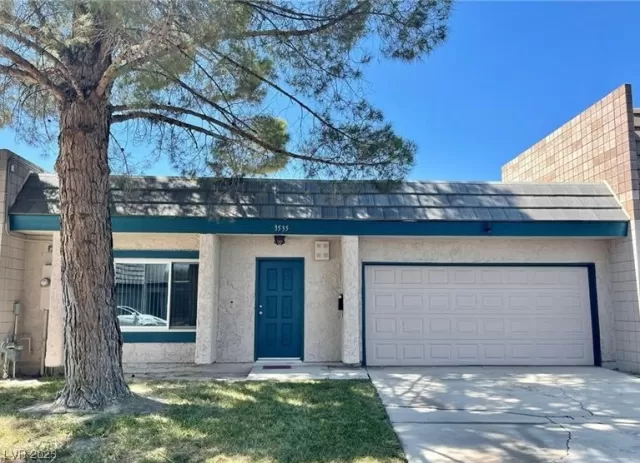 MLS: 2502213 Condo For Sale