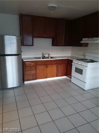 Photo #1: 2502234 Listing 