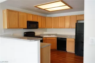 Photo #5: 2502245 Listing 