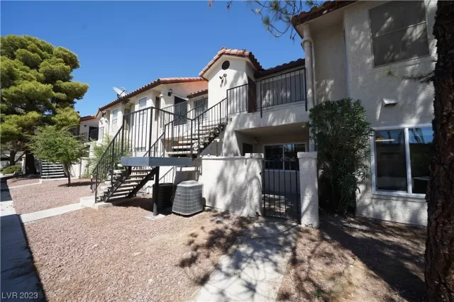 MLS: 2502264 Condo For Sale