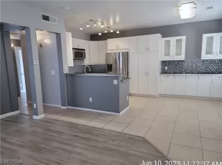 Photo #4: 2502271 Listing 