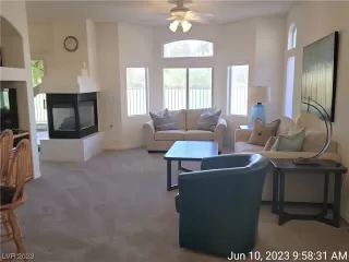 Photo #2: 2502276 Listing 