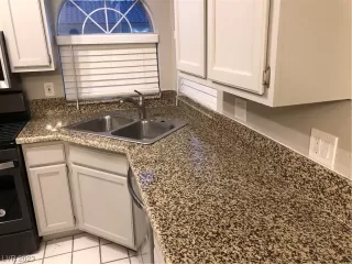 Photo #4: 2502328 Listing 