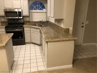 Photo #5: 2502328 Listing 