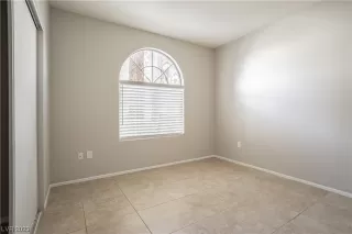 Photo #6: 2502328 Listing 