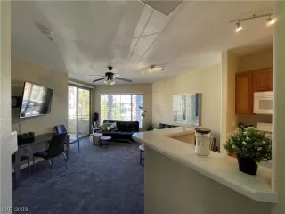 Photo #1: 2502336 Listing