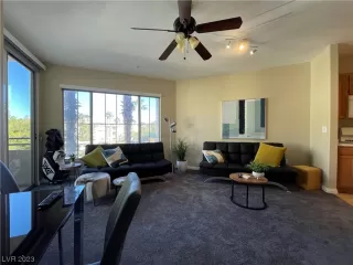 Photo #3: 2502336 Listing