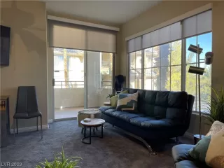 Photo #4: 2502336 Listing