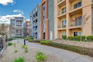 Photo #2: 2502358 Listing