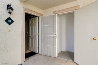 Photo #2: 2502360 Listing 