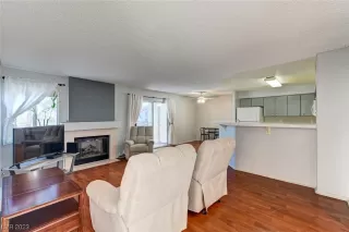 Photo #3: 2502360 Listing 