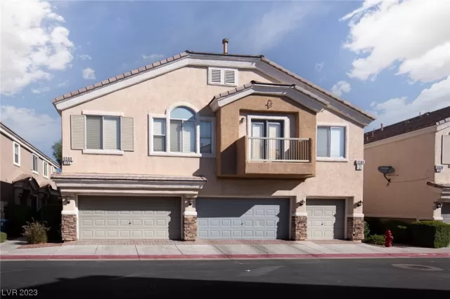 MLS: 2502411 Condo For Sale