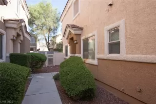 Photo #1: 2502411 Listing