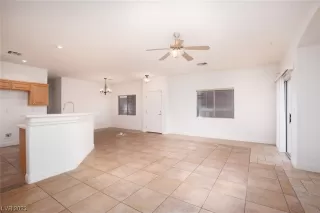 Photo #3: 2502411 Listing