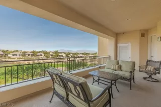 Photo #2: 2502422 Listing