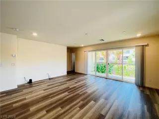 Photo #3: 2502427 Listing 