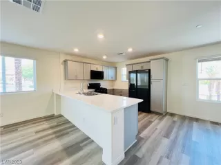 Photo #6: 2502427 Listing 