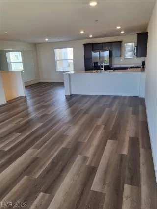 Photo #1: 2502429 Listing 