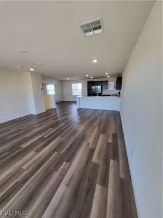 Photo #3: 2502429 Listing 