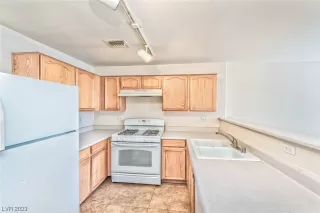 Photo #4: 2502446 Listing 