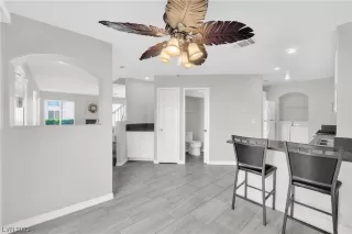 Photo #5: 2502450 Listing