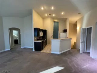 Photo #2: 2502470 Listing 