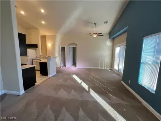 Photo #4: 2502470 Listing 