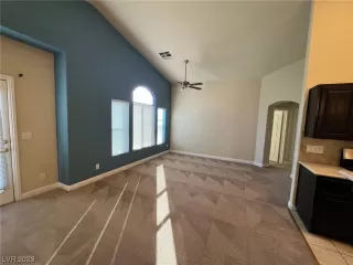 Photo #5: 2502470 Listing 