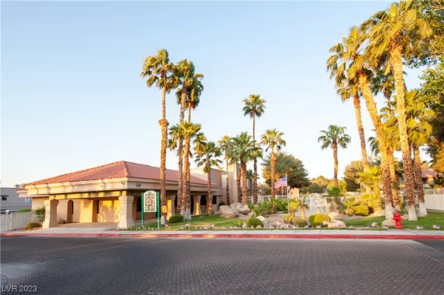 MLS: 2502499 Condo For Sale