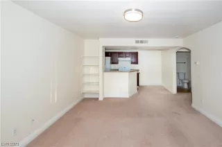 Photo #2: 2502499 Listing 