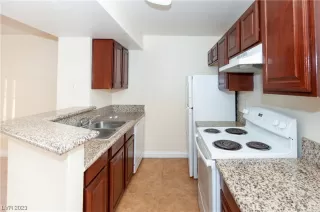 Photo #5: 2502499 Listing 