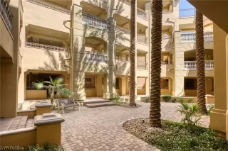 Photo #3: 2502500 Listing