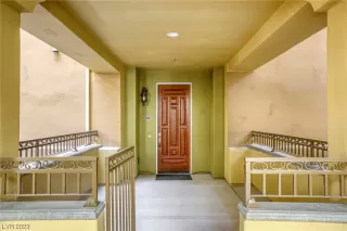 Photo #4: 2502500 Listing