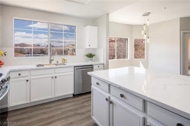 MLS: 2502506 Condo For Sale