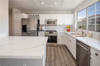 Photo #5: 2502506 Listing