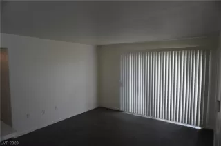 Photo #4: 2502508 Listing