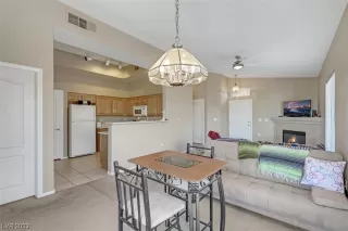 Photo #6: 2502514 Listing