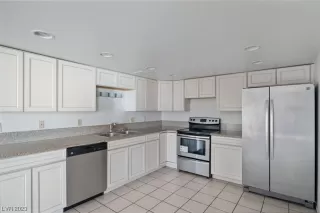 Photo #1: 2502528 Listing