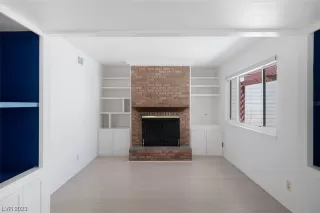 Photo #2: 2502528 Listing