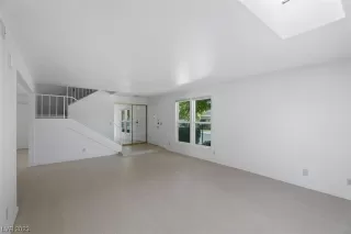 Photo #4: 2502528 Listing